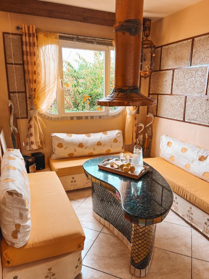 With Huge Deck Nestled In Marvelous Gardens - Nidos Apartment *