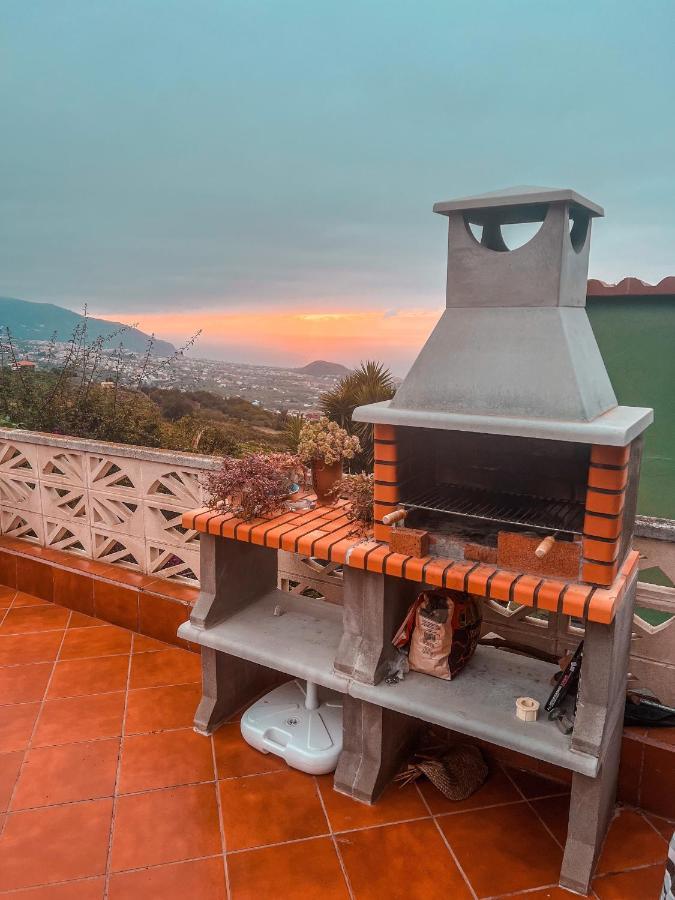 With Huge Deck Nestled In Marvelous Gardens - Nidos