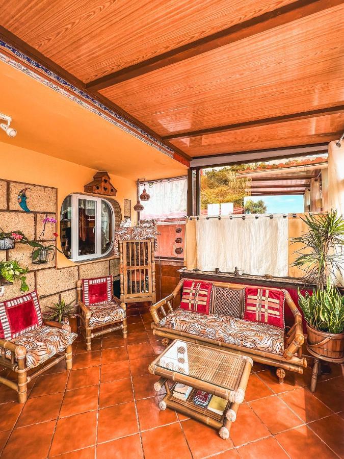 With Huge Deck Nestled In Marvelous Gardens - Nidos *